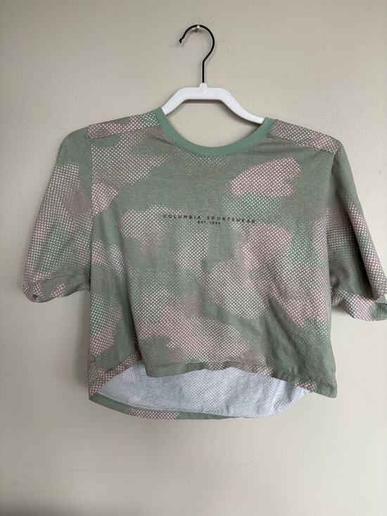 Columbia Tops - Columbia Sportswear Women’s Large Green Camo Crop T-Shirt Organic Cotton Tee